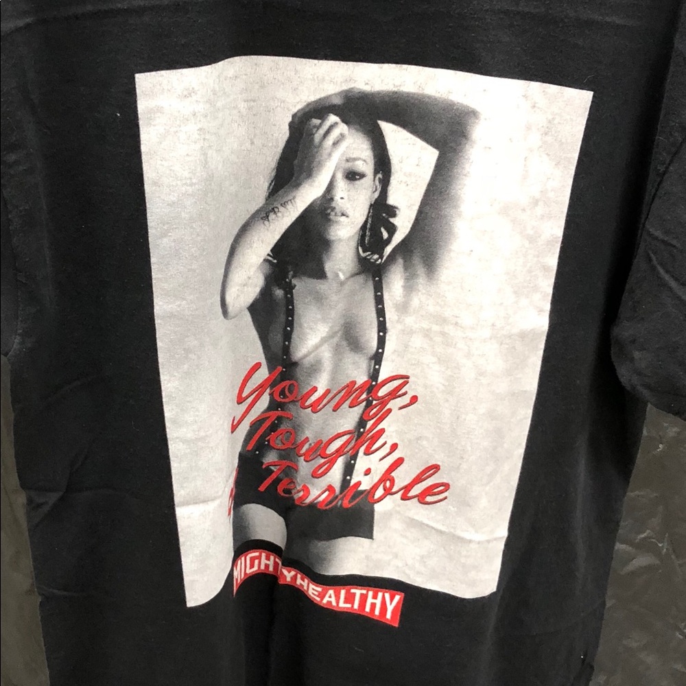 Mighty Healthy T-shirt of Skin Diamond